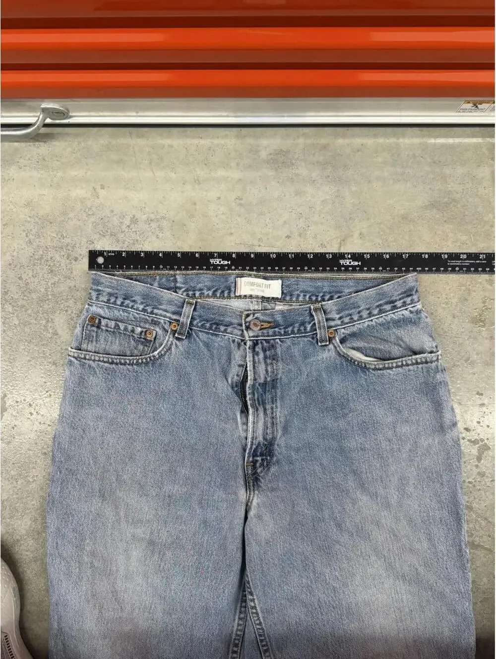 vintage levis 560 faded blue relaxed baggy fit jeans size 36 x 30